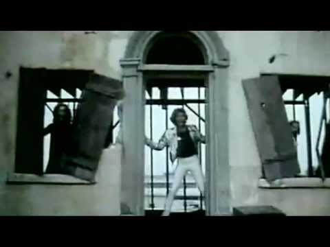 Pink Floyd vs Bee Gees (Mashup by Wax Audio) - Stayin' Alive In The Wall .mpg