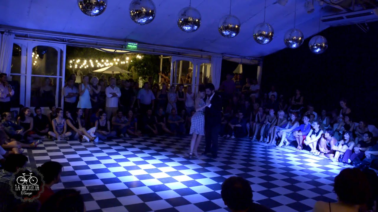 Andrés Molina y Natacha Lockwood en La Bicicleta Milonga 3