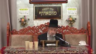 הרב בן ציון מוצפי • בית הכנסת מוסאיוף שידור חי (הרב בן ציון מוצפי) - התמונה מוצגת ישירות מתוך אתר האינטרנט יוטיוב. זכויות היוצרים בתמונה שייכות ליוצרה. קישור קרדיט למקור התוכן נמצא בתוך דף הסרטון
