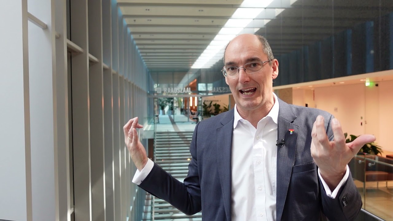 Tourtje Tilburg met Tim | Afl. 16: Het nieuwe Stadskantoor