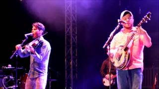 Old Crow Medicine Show (Live) -- 8 Dogs 8 Banjos