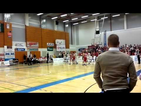Loimaa, Nilan Bisons-Tampereen Pyrintö, 3. välierä, 25.4.2012, viimeiset sekunnit139