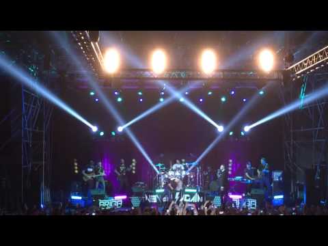 BRIGA - GIÙ CON ME FEAT. EMMA MARRONE (Live)