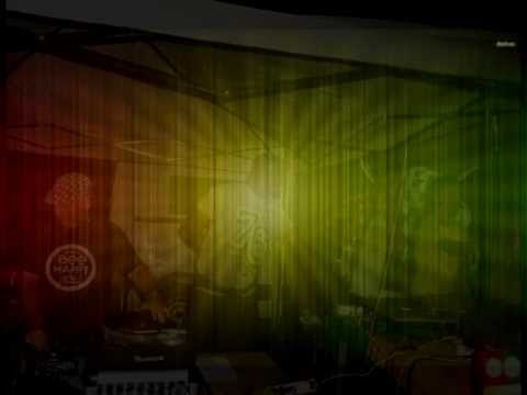 Daddy Happy  - Chiquita (LIVE feat. Jamma Dim)