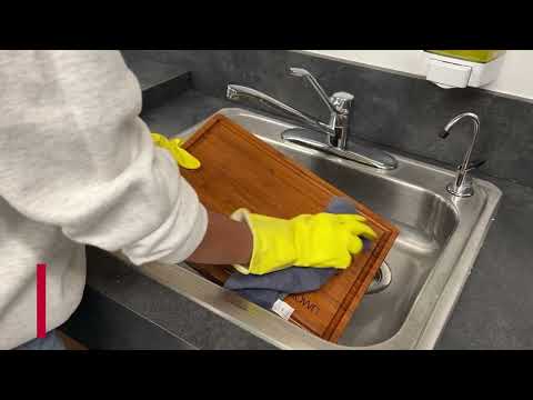 How to Clean a Wooden Charcuterie Board