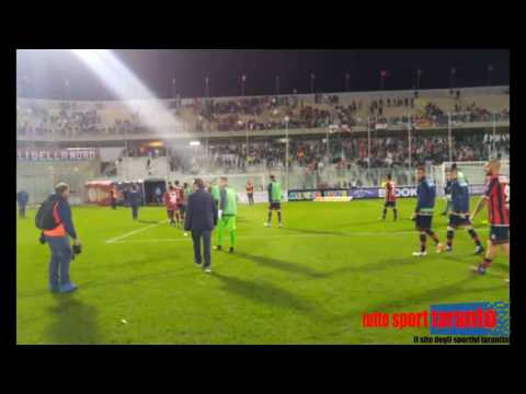 Taranto - Messina 1-1, i fischi dello Iacovone all'uscita dal campo