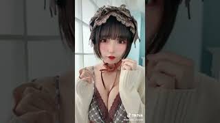 【TikTokえちえち】プルルン度合いがエロやばすぎたチャンネル登録してね！