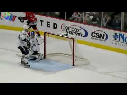 Marian Hossa slaps the puck.wmv