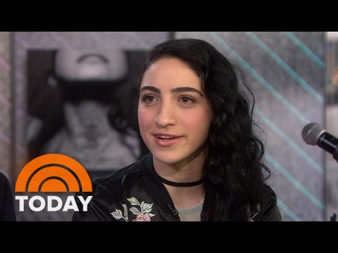 Emily Estefan, Daughter Of Gloria, Is Elvis Duran’s Artist Of The Month | TODAY