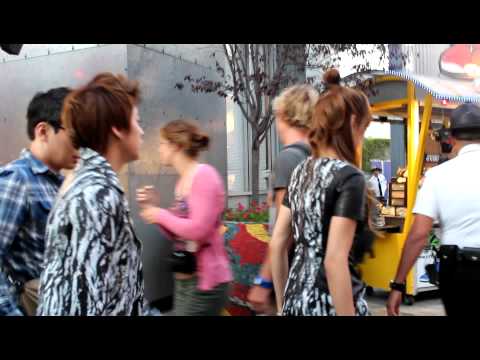 110911 f(x) Victoria, Amber and Miss A's Min and Suzy leaving City Walk