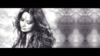 Sin querer Music Video
