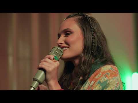 Bia Gullo - Cafezinho (Clipe Oficial)