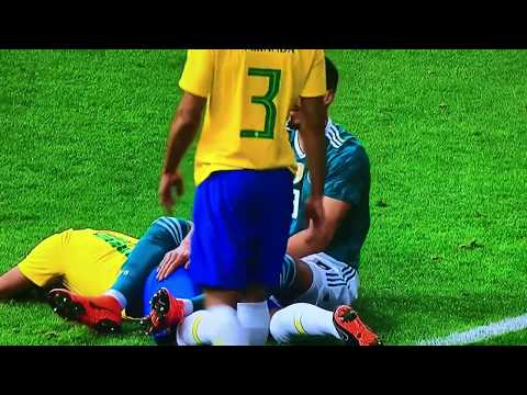 Wagner ass clap to Thiago Silva (Germany Vs Brazil)