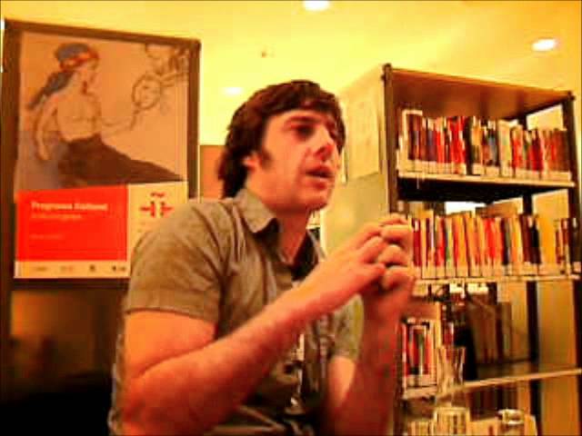 Vídeo relacionado con Caminar en un mundo de espejos (Biblioteca de Ensayo / Serie menor nº 55)