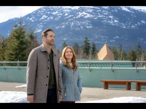 A Very Foul Play  --  An Aurora Teagarden Mystery