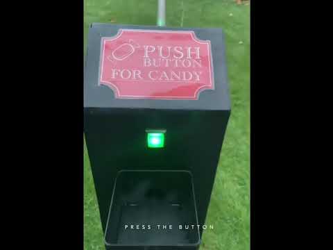 Person Builds Cool Trick-or-Treating Machine Keeping Social Distancing in Mind - 1150122-2