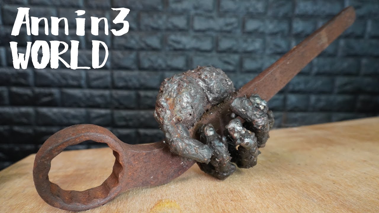 【謎】錆びた工具をこぶしのウォーハンマーに変える-魂を込めてスイカ割り