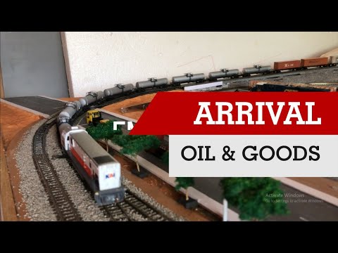 Loco indonésio chega à estação | trem escala N