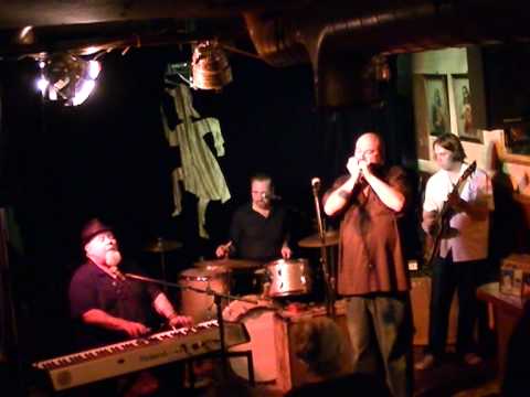 Gene Taylor Band live in cafe Koster in Groningen. 7