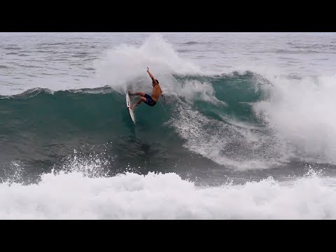 Move of the Week / Leonardo Fioravanti in Haleiwa - Freesurf Magazine