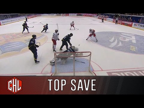 Fredrik Pettersson Wentzel pulls of a big double save | Top Save
