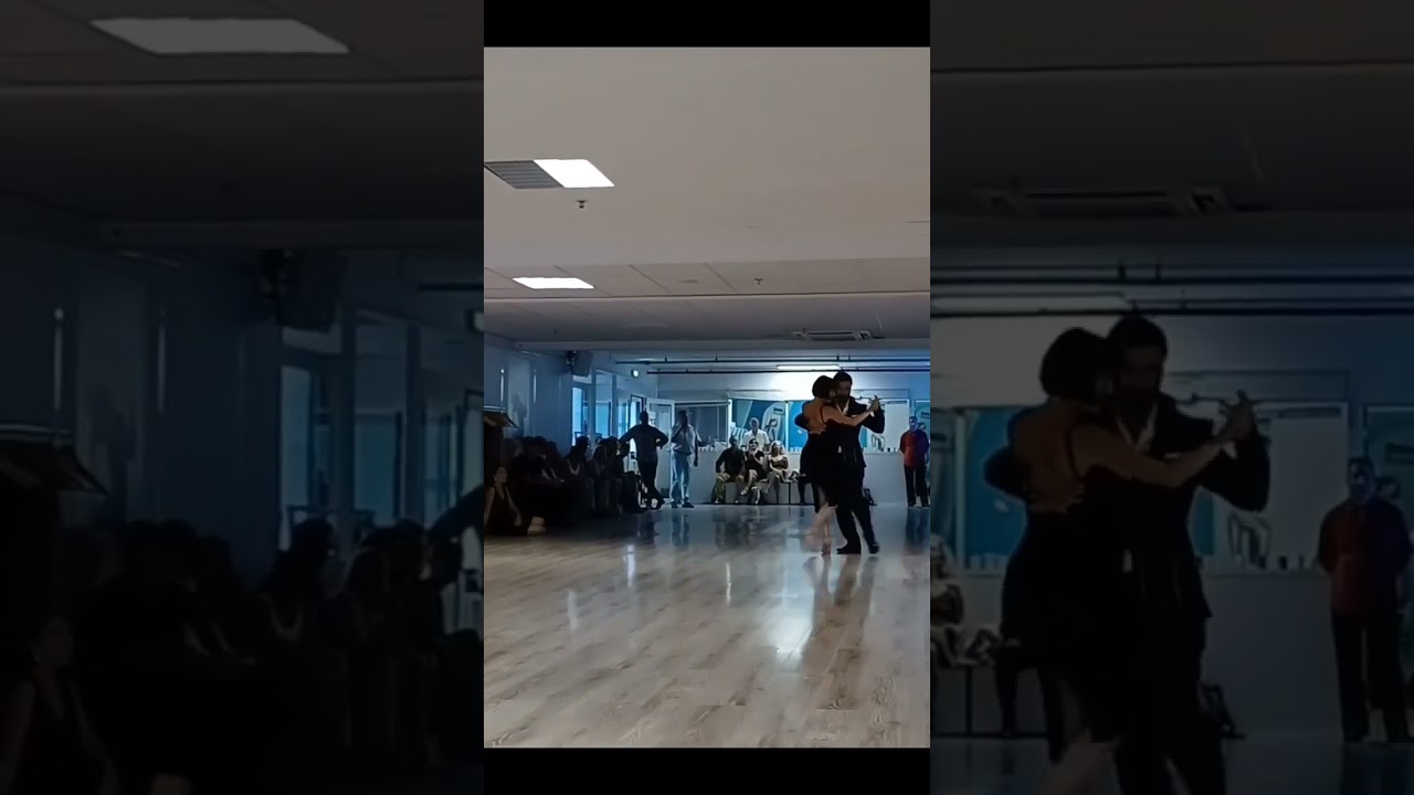 Diego Amado y Veronica Palacios #tangoargentino #tango #bailarinesprofesionales #tangodancers