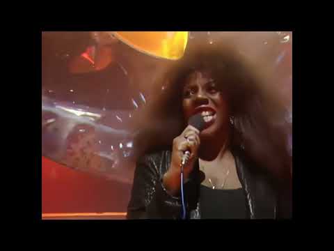 Jaki Graham - Step Right Up - TOTP - 11th December 1986