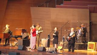 Kelly Hogan, Open Mind (Millennium Park , Chicago, IL)