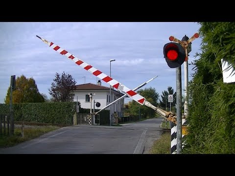 Spoorwegovergang Montebelluna (I) // Railroad crossing // Passaggio a livello