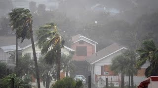 Hurricane Matthew tears up America's Atlantic coast