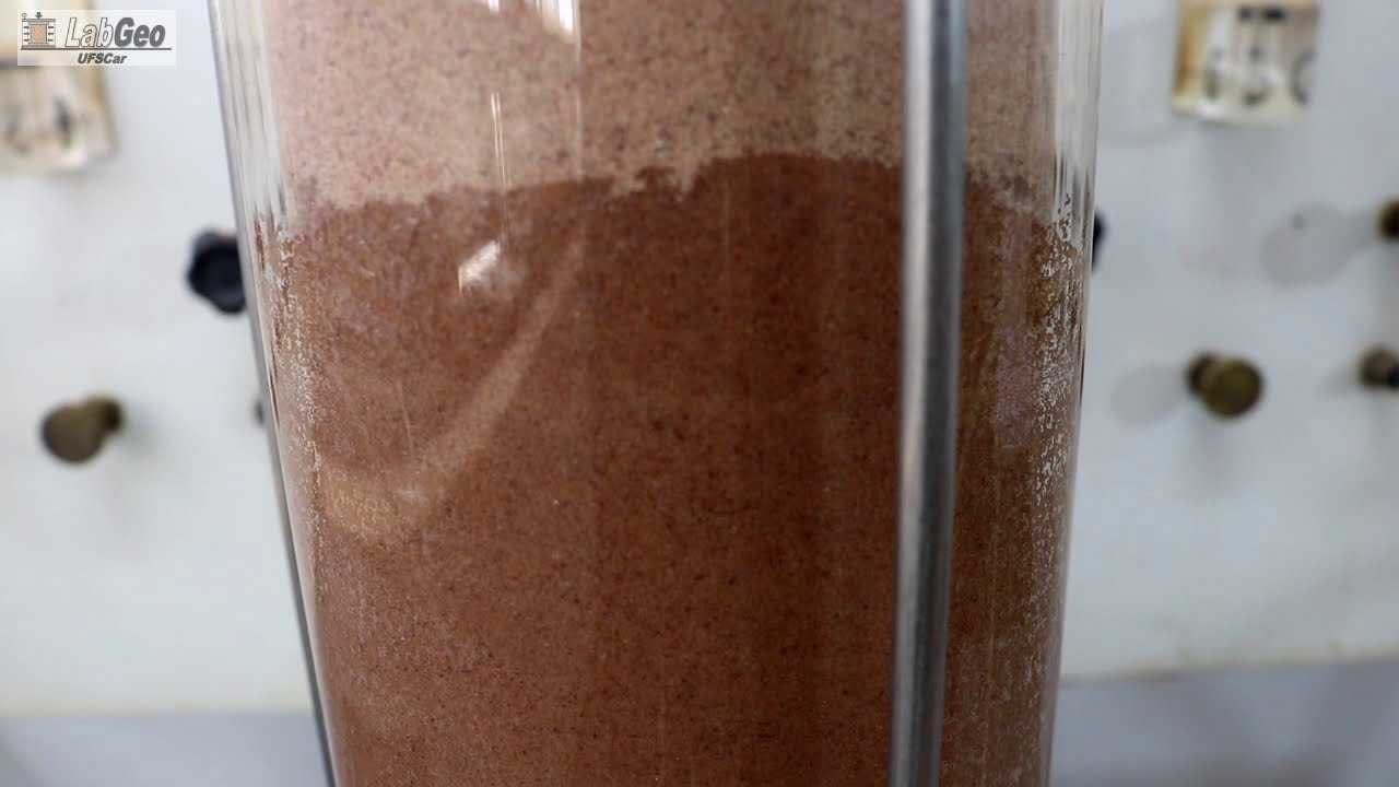 LABGEO - Determinação do coeficiente de permeabilidade de solos granulares à carga constante