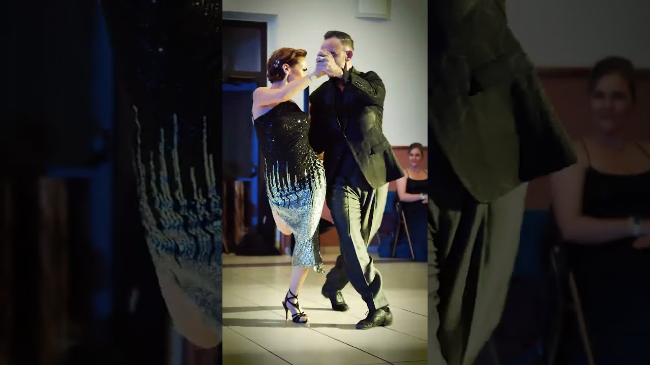 Lucila Cionci & Joe Corbata à La Garde (tango bleu 83) bailan Di Sarli