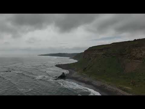 Sobrevolando Caleta Mostazal en Santo Domingo, Región de Valparaíso