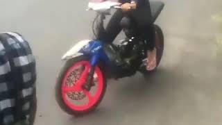 Download lagu Joki balap motor wanita handal mp3