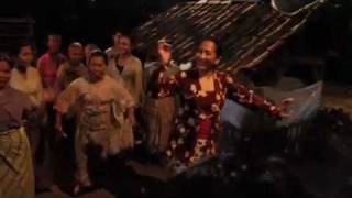 Download lagu Kebebasan Interpretasi: Behind The Scene Sang Penari mp3