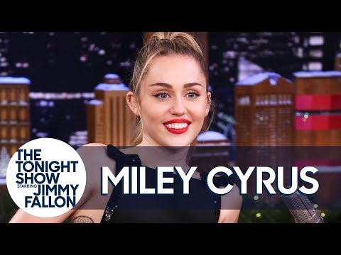 Miley Cyrus' Parents Smoke Weed and Play with Hummingbirds