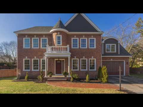 64 Larchmont Rd, Melrose MA - Bill Donohue - Tel 781-910-5400