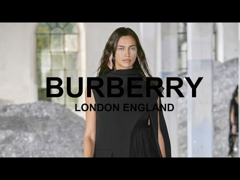 Burberry SS 2022 Womenswear (Irina Shayk, Candice Swanepoel, Sacha Quenby…)