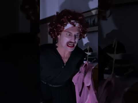 Mommy Dearest- “NO WIRE HANGERS!!!!! EVER!!!!” #moviescene #mommydearest #wigs #movie #joancrawford