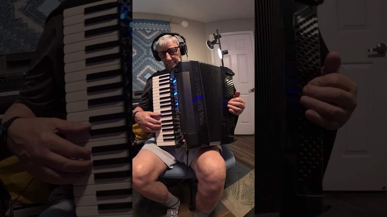 Korg FISA SUPREMA C Meets Global Sound 3.2 on PA5x #accordion #korgsynthesizer #globalsound