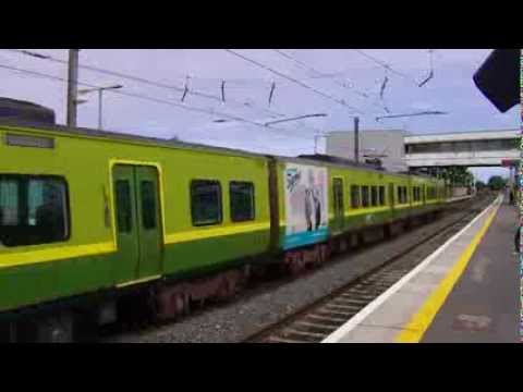 Dart train number 8622 arriving at Howth Junction station