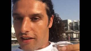 ALI B dist LIL KLEINE keihard om nieuwe vakantie liedje!