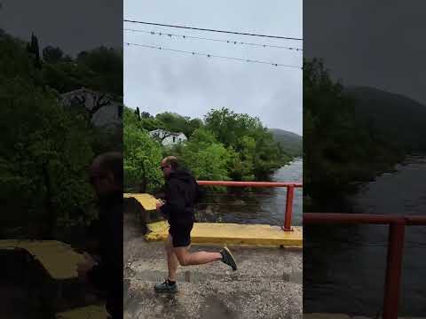 Franquito bajando desde Cuesta Blanca hacia Icho Cruz. Argentina