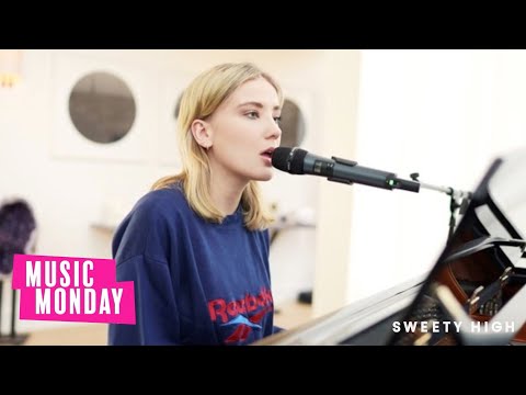 Elise Eriksen Performs 'Less'