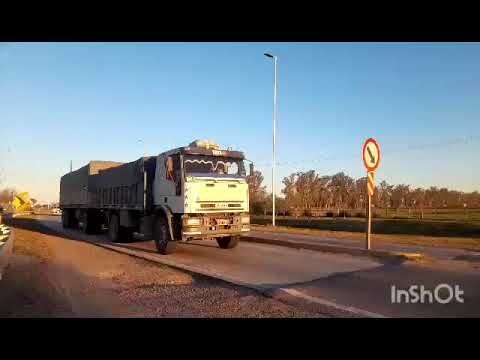 CAMIONES EN RUTA NAC. 19 , SAN FRANCISCO , CORDOBA , ARGENTINA , VIDEO 354