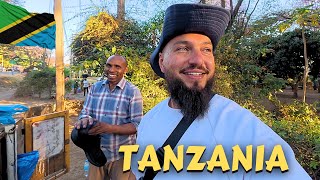 Surprising Honest Shoe Cleaner With A Month’s Salary In Arusha, Tanzania 🇹🇿