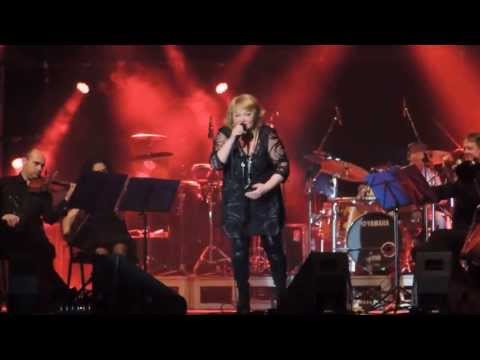 Věra Špinarová - Já mám ráda boogie - Tour 2013 Třinec 9.4.2013