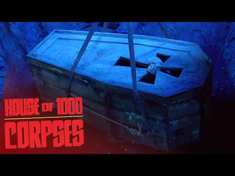 'The Brutal Burial' Scene | Rob Zombie's House of 1000 Corpses