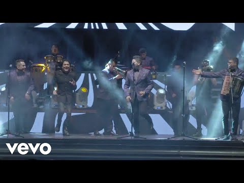 Enamorada De Un Amigo Mío - Aaron y su Grupo…