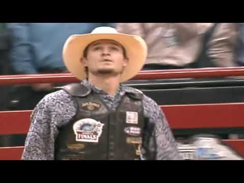 Zorro bucks Keith Roquemore - 05 PBR Finals